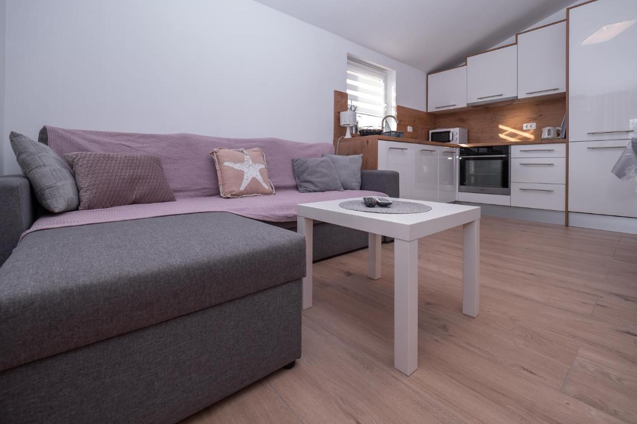 Apartment Shurida Pula Luaran gambar